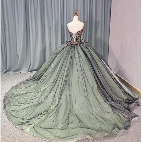 Elegant Red Strapless Prom Gown - Picture 4 of 9